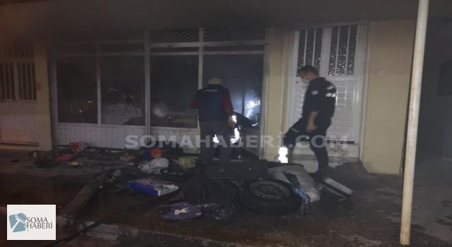 Soma'da Dükkan Yandı