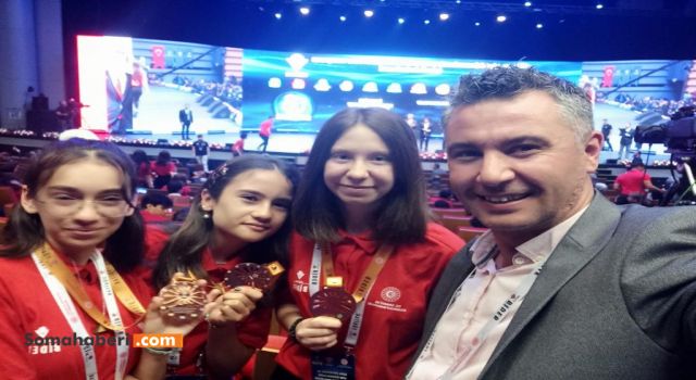 Soma Bilim Sanat Merkezi Öğrencileri 3. Oldu