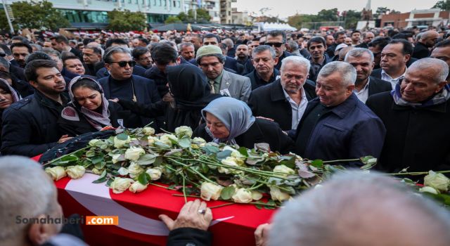 Şehzadeler Belediye Başkanı Gülşah Durbay'a Gözyaşları Arasında Veda: On Binler Son Yolculuğuna Uğurladı
