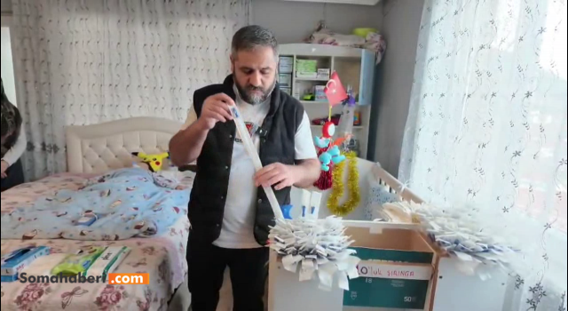 Arabasını sattı, parasını cihazlara harcadı