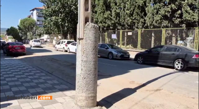 Atatürk Mahallesi'ndeki Değirmen ve Bağlar caddelerinde çatlayan, kırılan beton direkler vatandaşları tedirgin ediyor