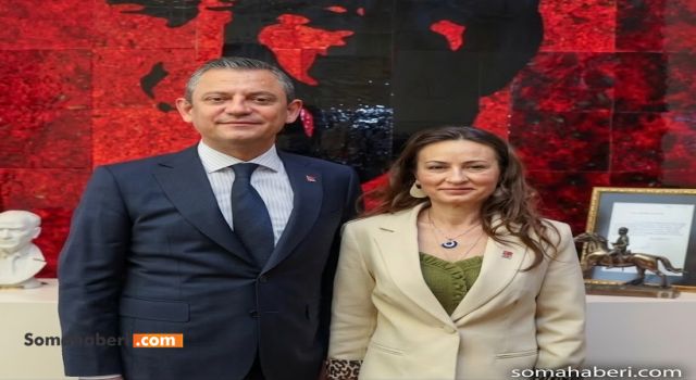 Manisa'daki 17 CHP ilçe başkanından ortak destek: "Özgür Özel ve İlksen Özalper'in yanındayız"