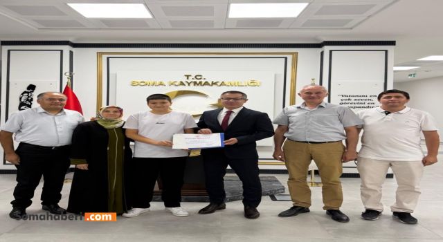 Soma'da LGS ve YKS şampiyonları ödüllendirildi