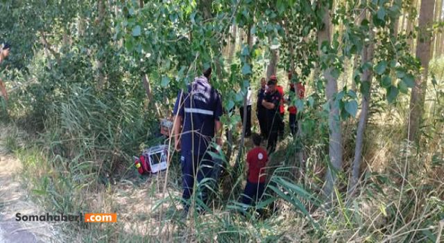 Traktör Ağaçlara Çarptı: Sürücü Hayatını Kaybetti, Eşi Yaralandı