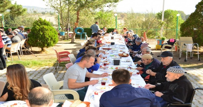 Yaşlılarımız Her An Anılmak Saygı Duyulmak İster