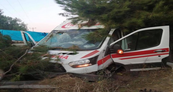 112 Ambulansı Kaza Yaptı