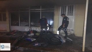 Soma'da Dükkan Yandı