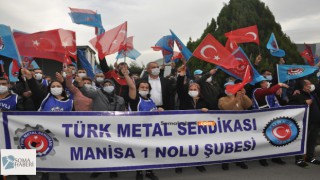 Teleset- Metalsan işyerinde 30 sendika üyesi işçinin ücretsiz izne yönelik protesto amaçlı işyeri önünde basın açıklaması düzenledi.
