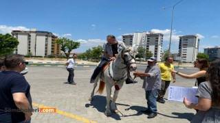 Hürriyetçi Eğitim Sen At Üzerinde Akaryakıt Zamlarını Eleştirdi