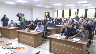 Etek Giymeyi Unutmayın Dedi