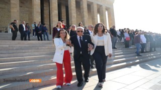 CHP Manisa İl Başkanı Özalper, Partisinin 102. Yıl Dönümünde Anıtkabir'deydi