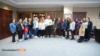 Soma'da Sağlıklı Yaşam Bilinci Artıyor: Pilates Kursiyerleri, Başkan Okur'a Gönüllü Elçi Oldu