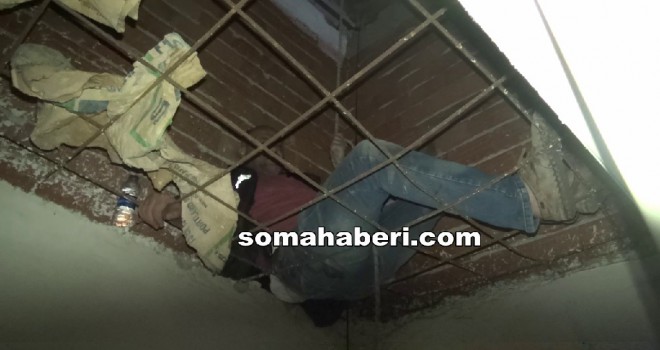 Polis Hırsızı Yakalarken Çatıdan Düştü