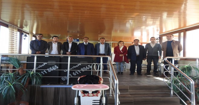 İyi Parti (İP) Soma İlçe yönetimi kahvaltı da bir araya geldi.