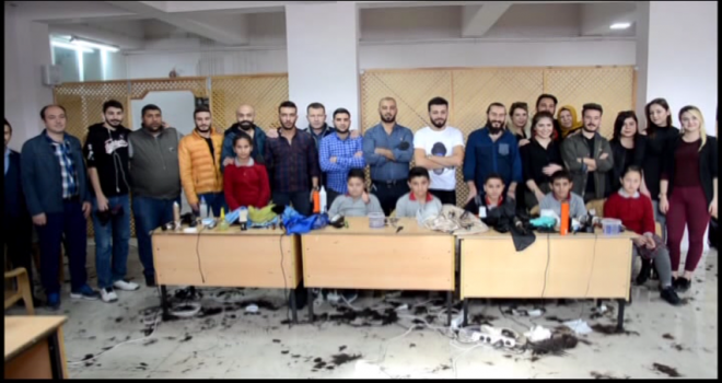 Cenk Yerinde Ücretsiz Traş Yaptılar.