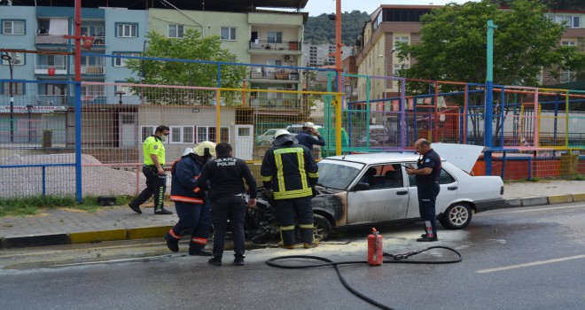 Hareket Halindeki Araç Yandı