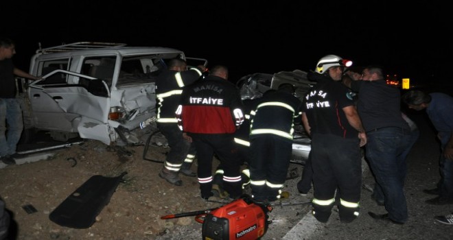 Soma Aksu Yakınlarında Kaza 5 Kişi Yaralandı