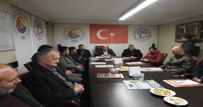 Fırıncı Soma'yı Doyuruyor.Kendi Aç