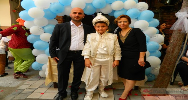 Köfteci Oğlunu Sünnet Yaptırdı