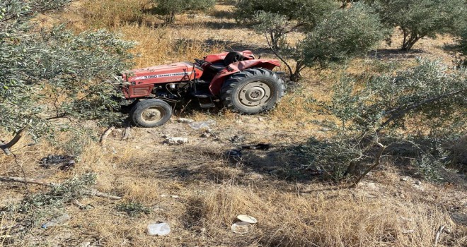 Devrilen Traktör Kaxasında 1 Kişi Öldü
