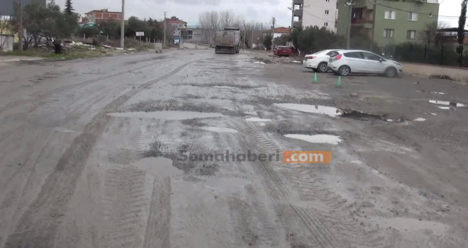 Soma'nın Bu Caddesini Kim Yapacak