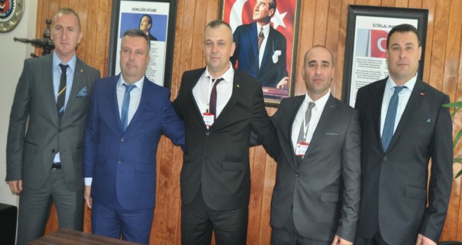 Maden İşçileri Sendikası İşçi Arkadaşlarının Daima Yanındadır