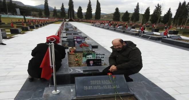 Biz Sevgililer Gününü Mezarlarının Başında Kutladık
