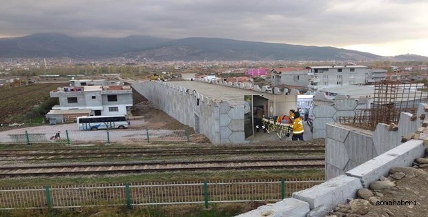 Çalıştığı Üst Geçit Köprüsünden Düştü