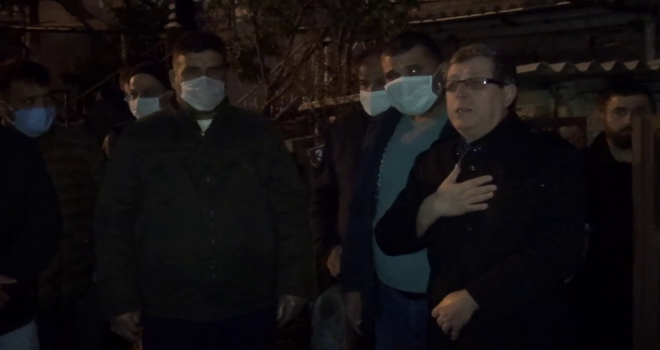 Soma Şehidine Ağlıyor