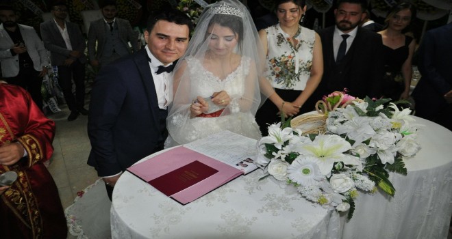 Baba Başkan Olunca Ağladı Nikahını Kıydı