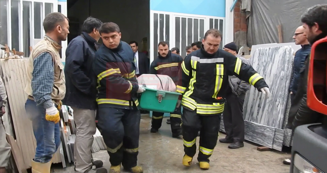 Mermer Arasına Sıkışan Kamyon Şoförü Öldü.