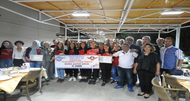 Zafer Spor Avrupa’da Yılın Kadın Futbol Takımı Seçildi