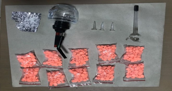 500 adet Ecstasy Hap, 2 gram Metanfetamin Yakalandı