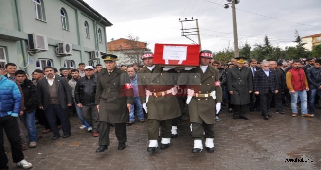 Hayatını Kaybeden Asker Toprağa Verildi