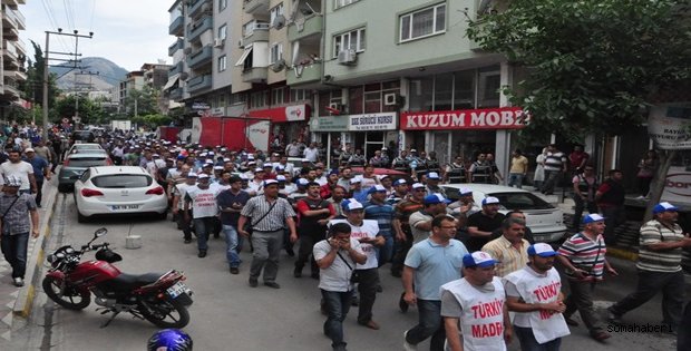 Maden İş Sendikası AKP ilçe Binasına kadar yürüdü 