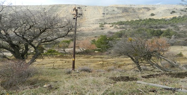 Maden Sahasında Toprak Kaymaları Başladı