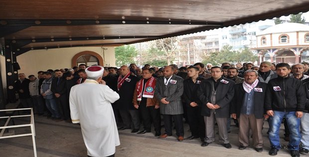 MHP ölen arkadaşları için gıyabi cenaze namazı kıldı