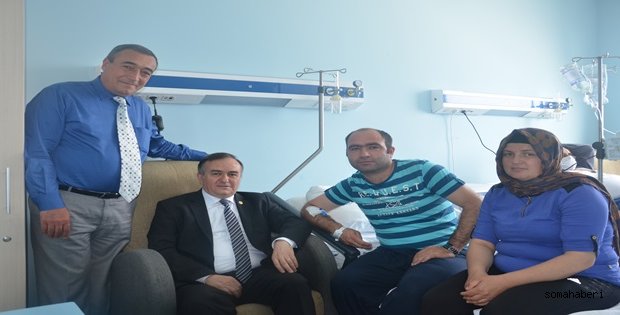 MHP’Lİ AKÇAY, MADEN İŞÇİSİNİ HASTANEDE ZİYARET ETTİ 