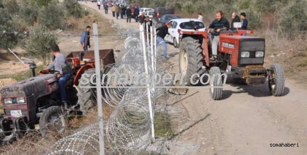 Yırca köyü tel örgüleri söktü